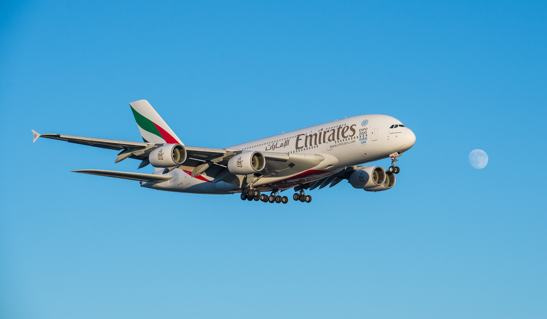 Emirates EK A380